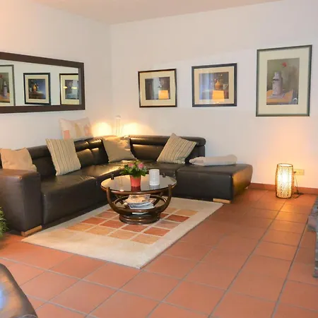 Haus Roessler, Dauenser Strasse 12 بيت للعطل *